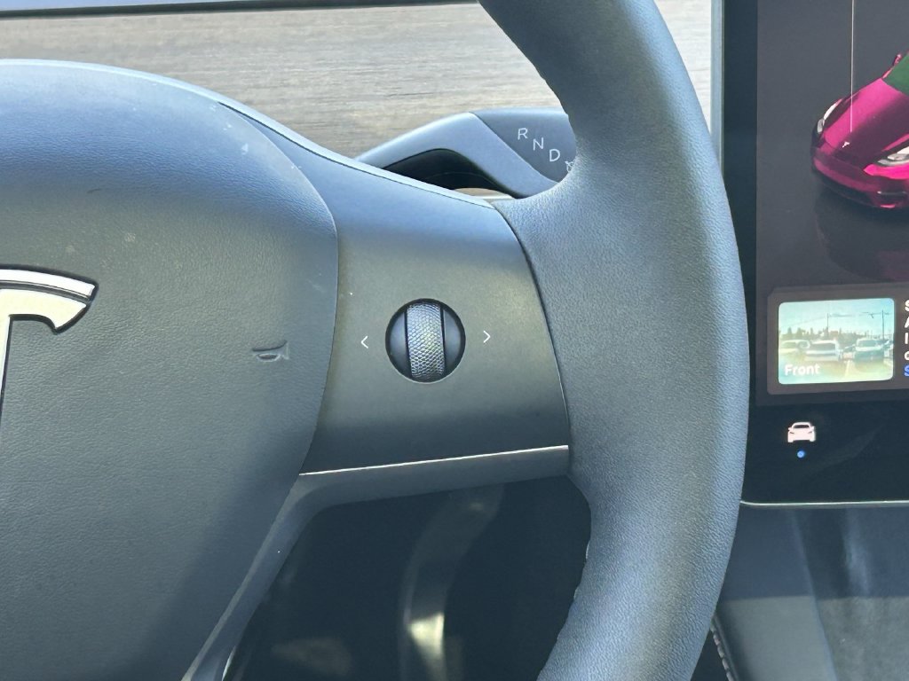 Used 2023 Tesla Model Y 2WD image 18