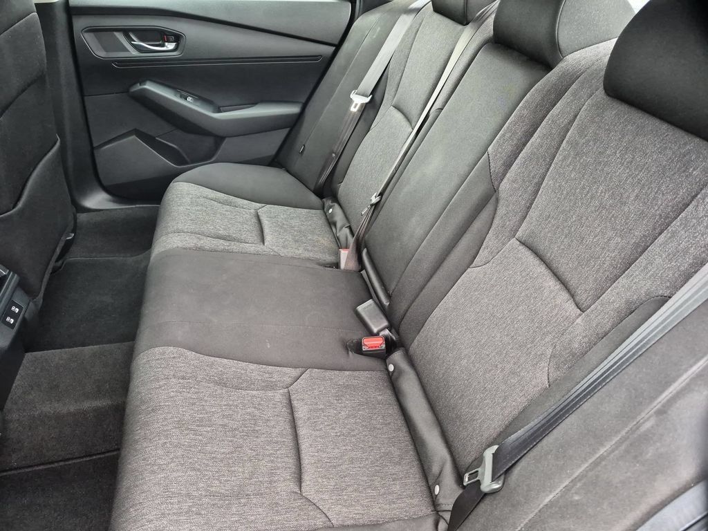 Used 2025 Honda Accord SE image 27