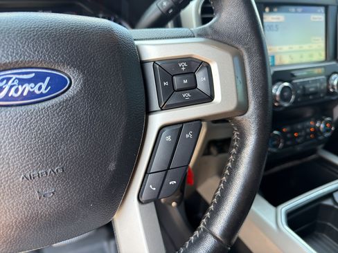 Used 2019 Ford F250 Lariat w/ Snow Plow Prep Package AWD/4WD image 15