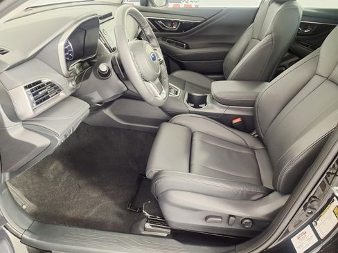 Used 2025 Subaru Outback Limited image 14