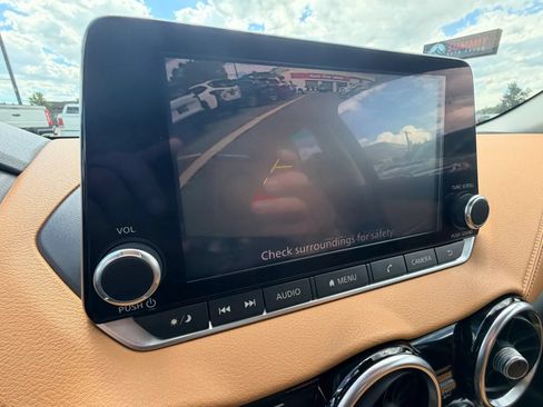 Used 2020 Nissan Sentra SV w/ SV Premium Package FWD image 17