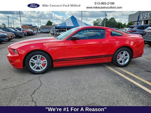 Used 2013 Ford Mustang Coupe RWD image 2