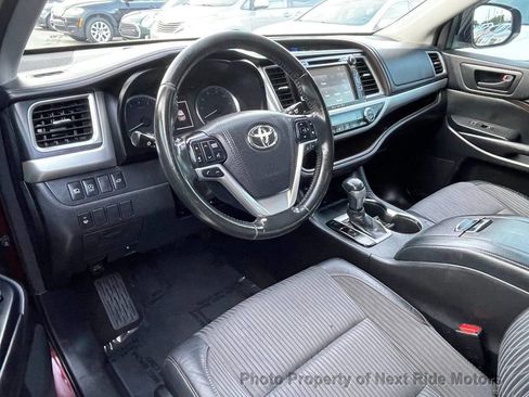 Used 2017 Toyota Highlander Plus image 15