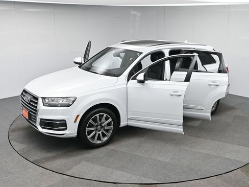 Used 2017 Audi Q7 3.0T Prestige image 54