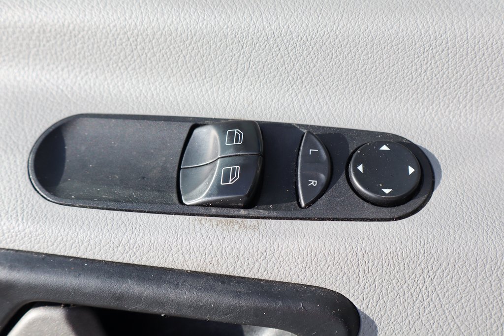 Used 2018 Mercedes-Benz Sprinter 2500 image 18