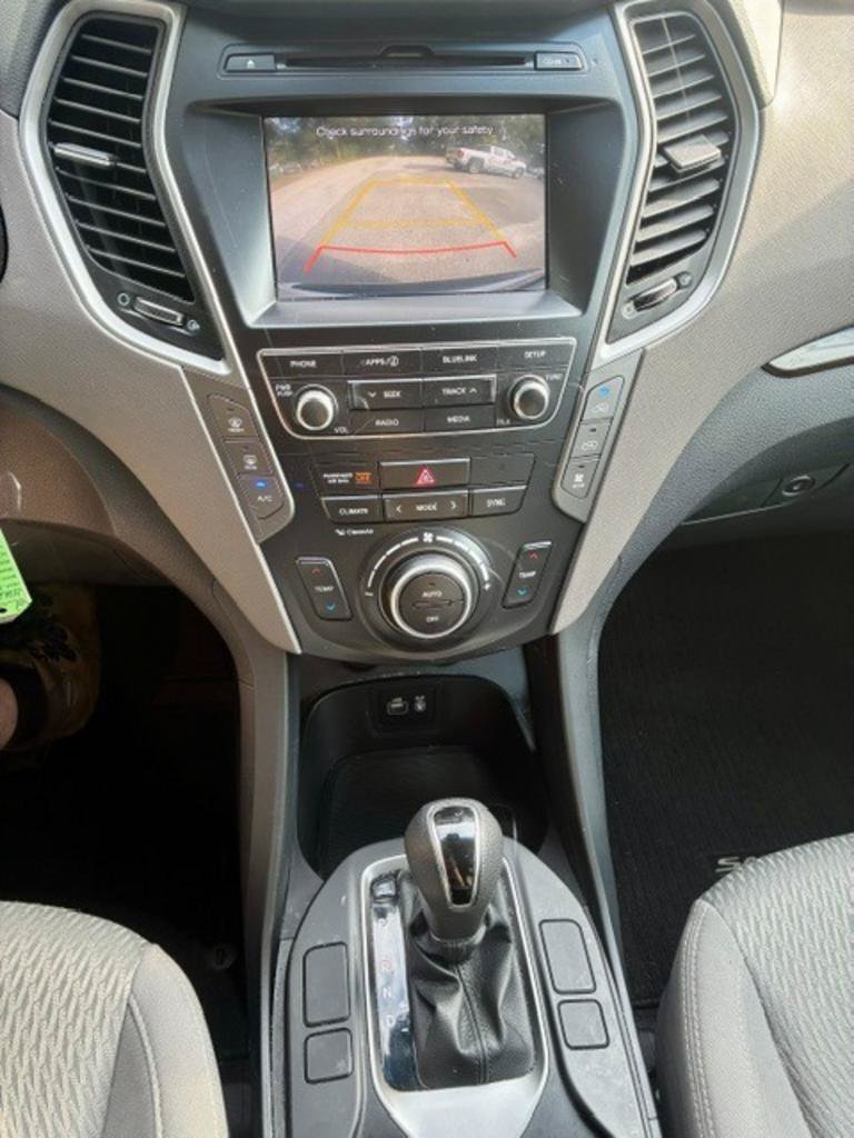 Used 2017 Hyundai Santa Fe SE w/ Cargo Package AWD/4WD image 5