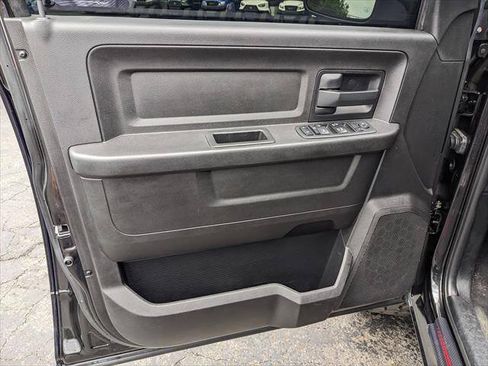 Used 2018 RAM 1500 Express w/ Express Value Package AWD/4WD image 11