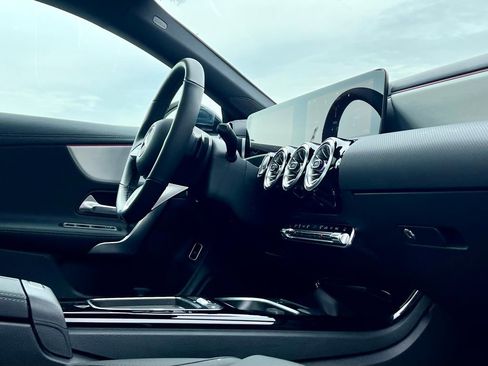 Certified 2026 Mercedes-Benz CLA 250 4MATIC image 10