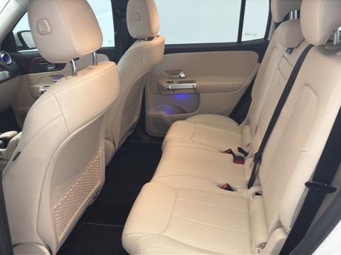 Used 2023 Mercedes-Benz GLB 250 image 26