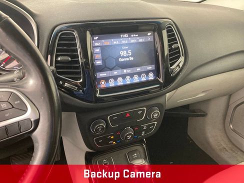 Used 2020 Jeep Compass Limited FWD image 2