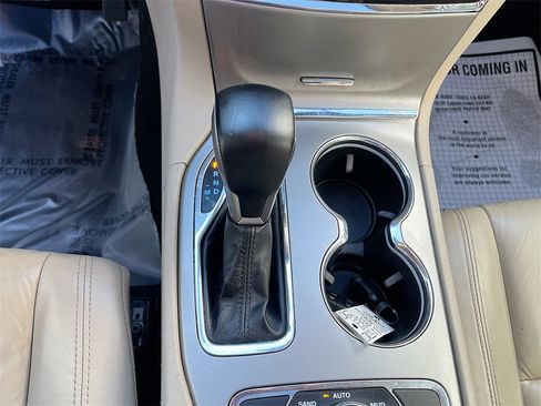 Used 2021 Jeep Grand Cherokee Limited image 17