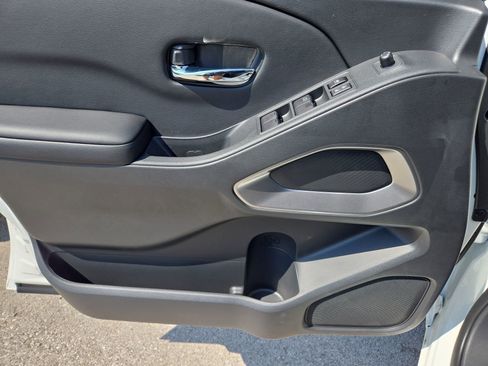 New 2025 Nissan Frontier SV AWD/4WD image 11