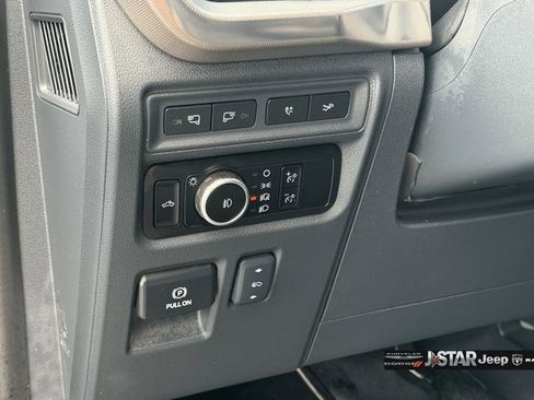 Used 2023 Ford F150 Raptor w/ Raptor Carbon Fiber Package image 23