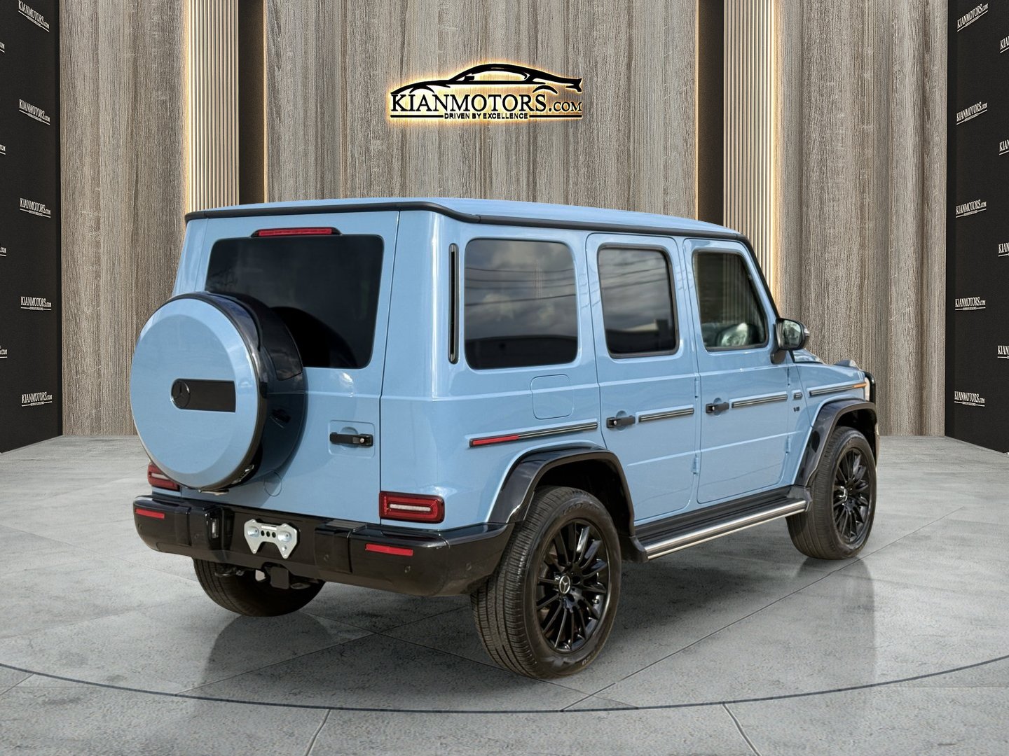 Used 2023 Mercedes-Benz G 550 image 10