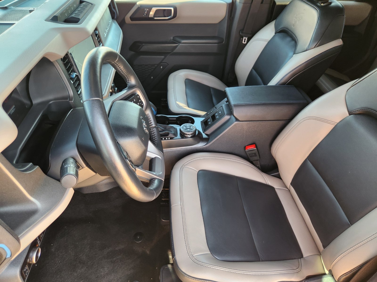 Used 2024 Ford Bronco Wildtrak AWD/4WD image 14