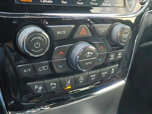 Used 2019 Jeep Grand Cherokee Overland image 13