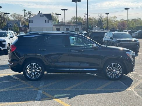 Used 2022 GMC Terrain Denali w/ Denali Premium Package AWD/4WD image 7
