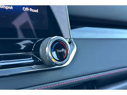 Used 2024 Chevrolet Colorado Z71 w/ Safety Package image 29