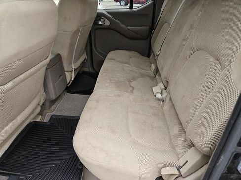 Used 2015 Nissan Frontier SV w/ SV Value Truck Package RWD image 29
