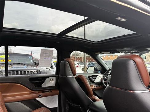 Used 2021 Lincoln Aviator Reserve w/ Equipment Group 201A image 20