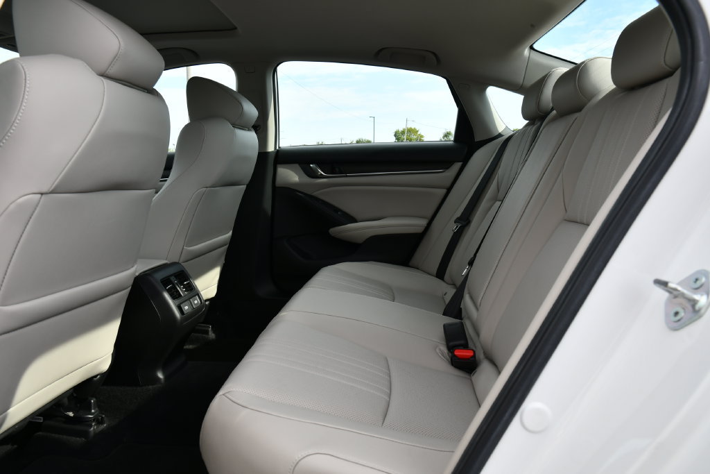 Used 2021 Honda Accord Touring image 21