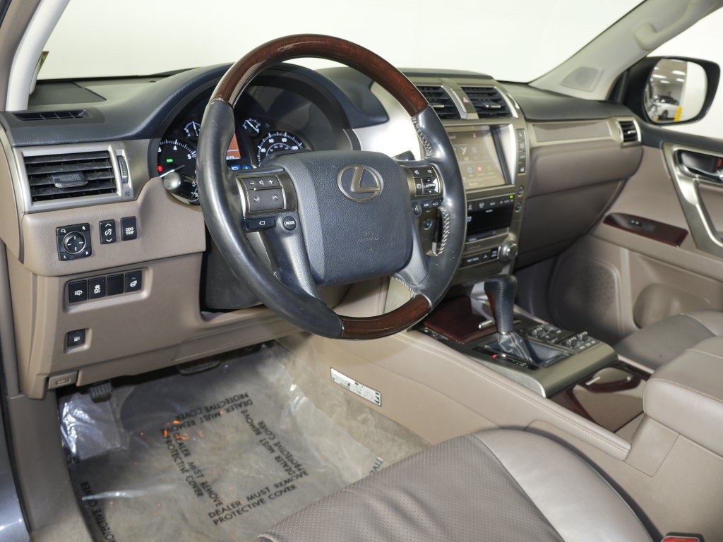 Used 2019 Lexus GX 460 Luxury AWD/4WD image 4