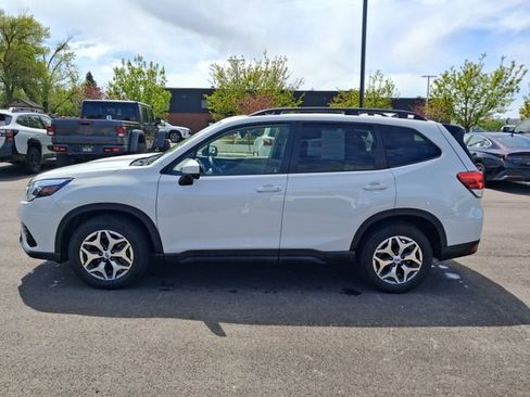 Used 2024 Subaru Forester Premium AWD/4WD image 6