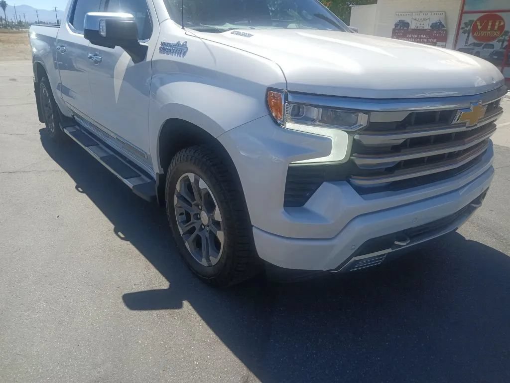 Used 2022 Chevrolet Silverado 1500 High Country AWD/4WD image 2