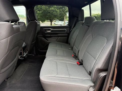 Used 2022 RAM 1500 Big Horn AWD/4WD image 17