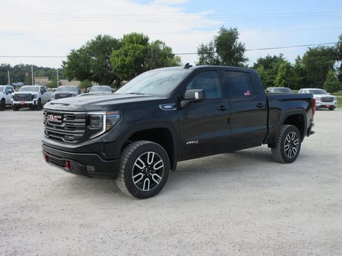 New 2026 GMC Sierra 1500 AT4 w/ AT4 Premium Package image 10