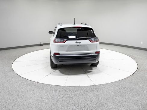 Used 2019 Jeep Cherokee Latitude w/ Popular Appearance Group AWD/4WD image 27