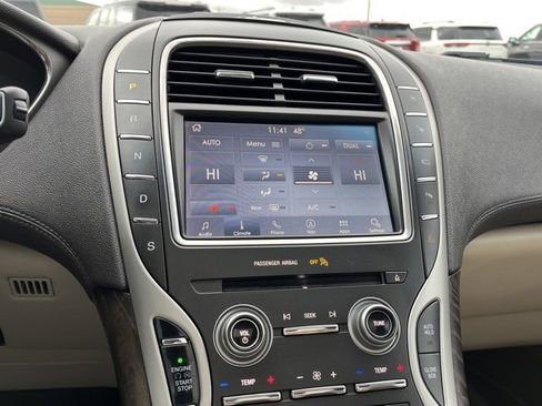 Used 2019 Lincoln Nautilus Reserve image 39