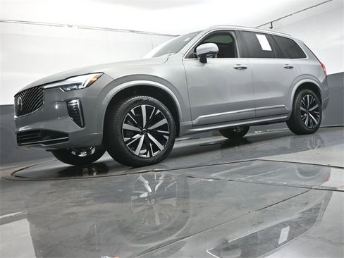 Used 2025 Volvo XC90 B6 Core w/ Protection Package image 35