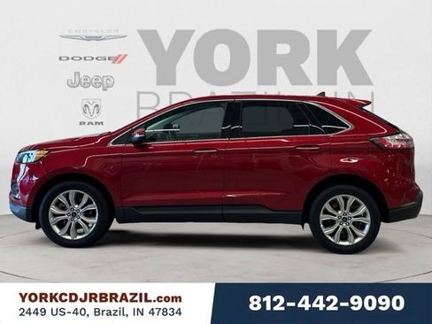 Used 2024 Ford Edge Titanium image 2