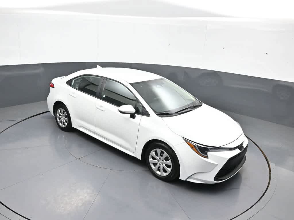 Used 2026 Toyota Corolla LE FWD image 34