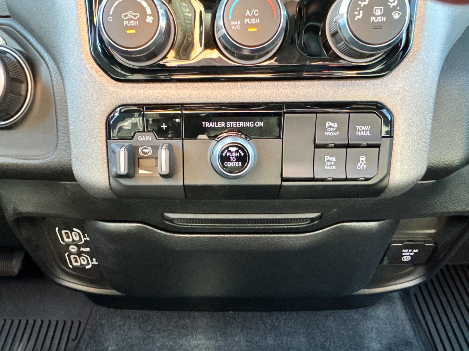 Used 2025 RAM 1500 Tradesman AWD/4WD image 19