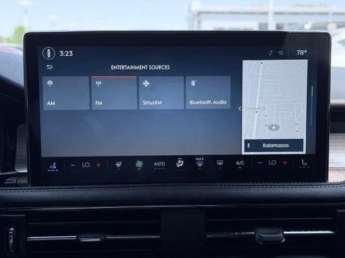 Used 2024 Lincoln Corsair AWD w/ Equipment Group 101A image 39