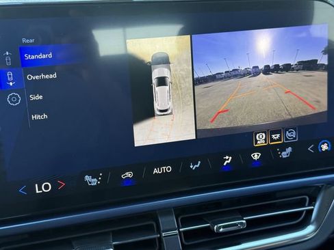 New 2026 Chevrolet Equinox EV LT image 17