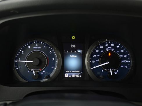 Used 2015 Toyota Sienna XLE image 29