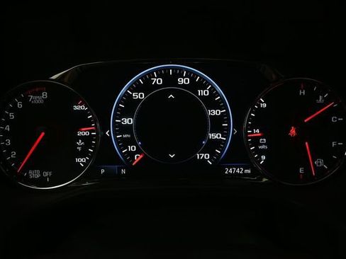 Used 2023 GMC Acadia SLT w/ Technology Package AWD/4WD image 10