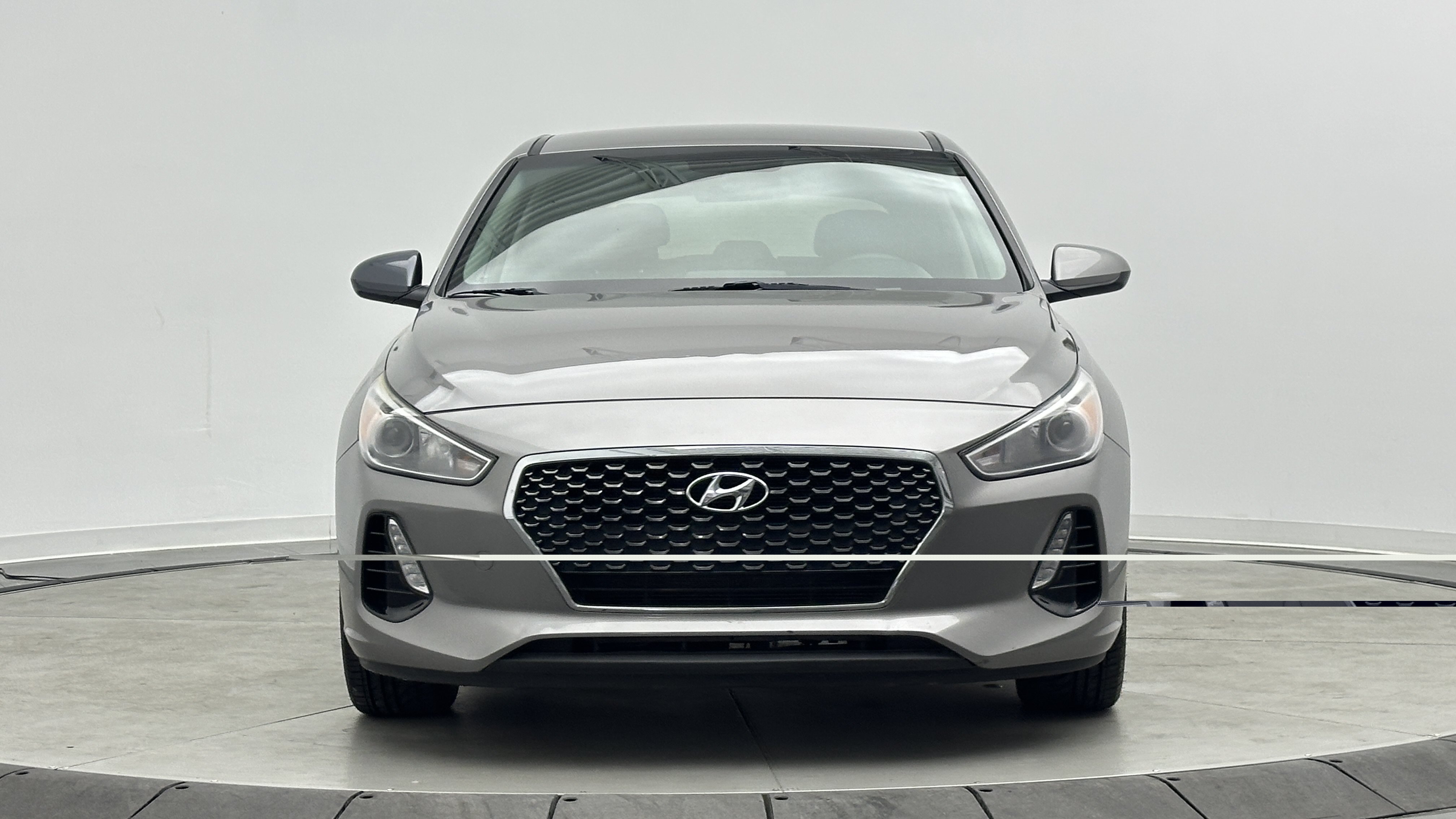 Used 2020 Hyundai Elantra GT FWD image 2