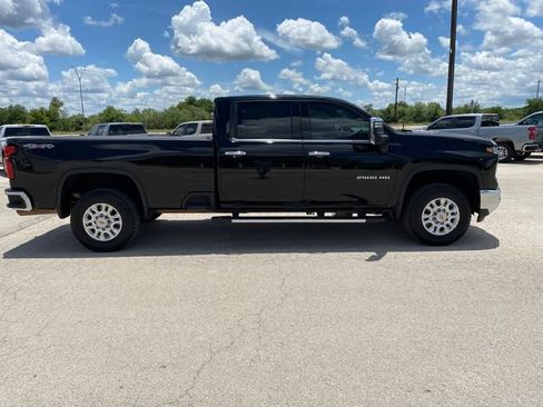Used 2024 Chevrolet Silverado 2500 LTZ w/ LTZ Plus Package AWD/4WD image 7