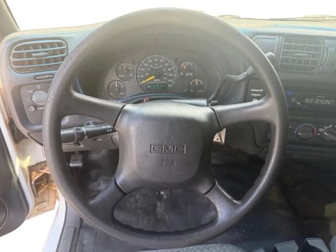 Used 1999 GMC Sonoma SL w/ HD Suspension Pkg RWD image 11