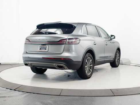 Used 2023 Lincoln Nautilus Reserve AWD/4WD image 12