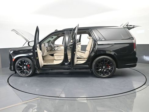 Used 2021 Cadillac Escalade Sport Platinum w/ LPO, ONYX Package image 98