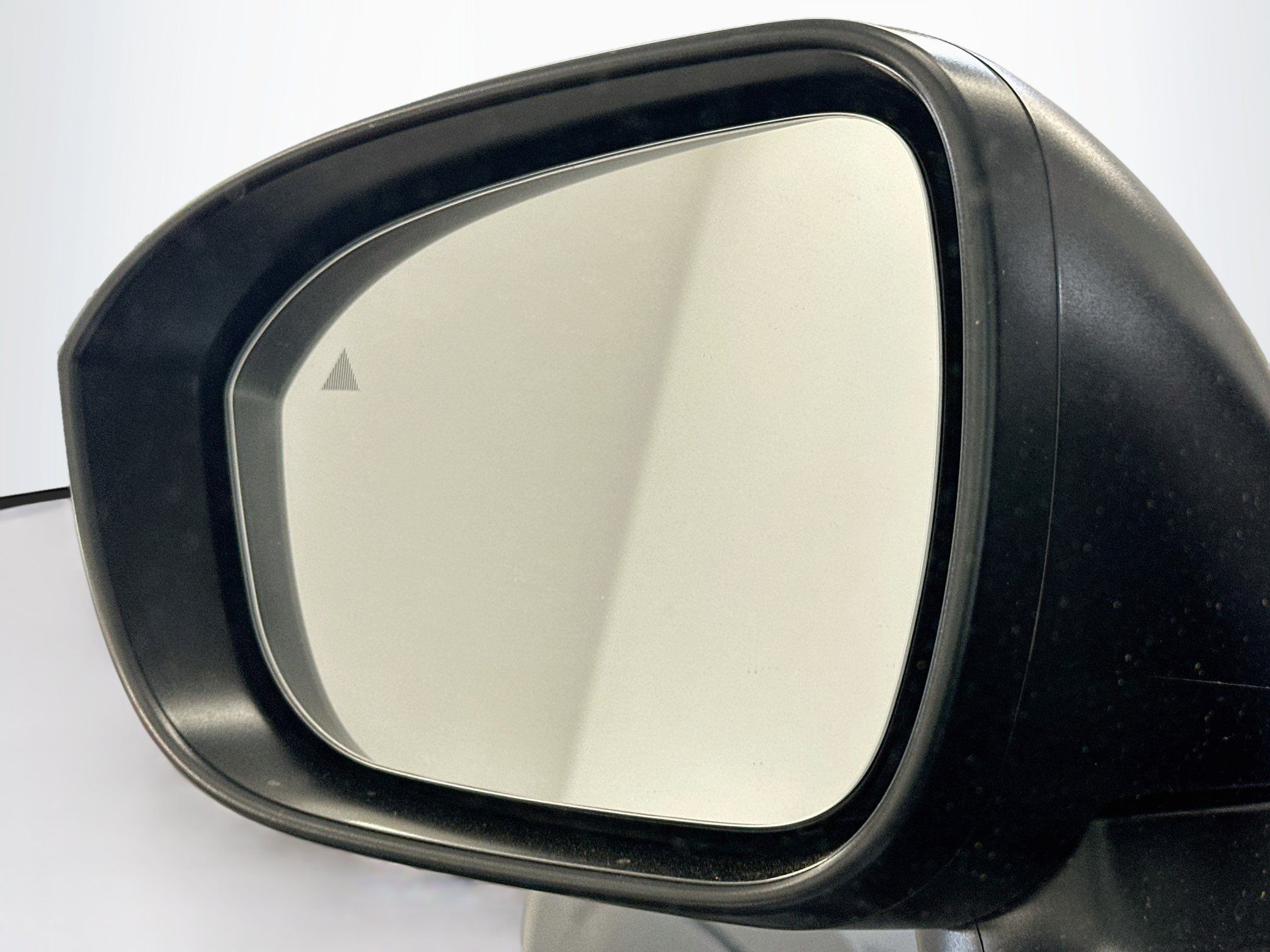 Used 2025 Nissan Rogue S AWD/4WD image 16