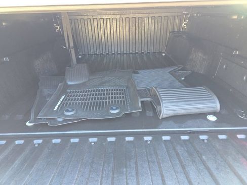 Certified 2020 Toyota Tacoma SR5 AWD/4WD image 6