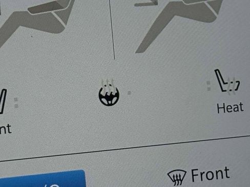 New 2026 Chrysler Pacifica Pinnacle image 37