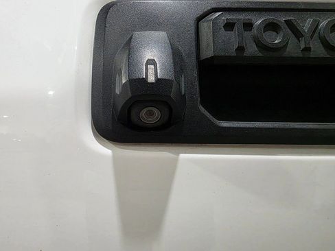 Used 2016 Toyota Tacoma SR image 23