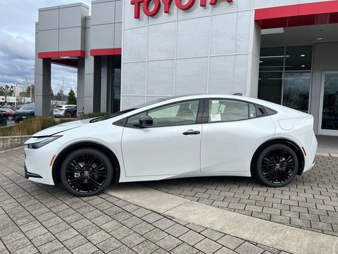 New 2026 Toyota Prius Plug-In Hybrid image 2